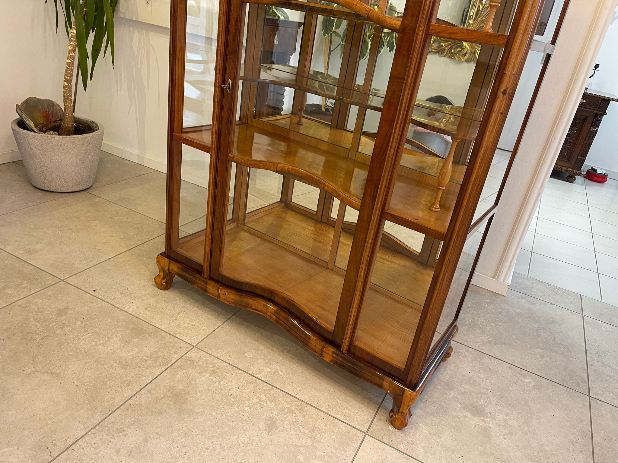 Biedermeier Vitrine Bücherschrank Nussholz A4949