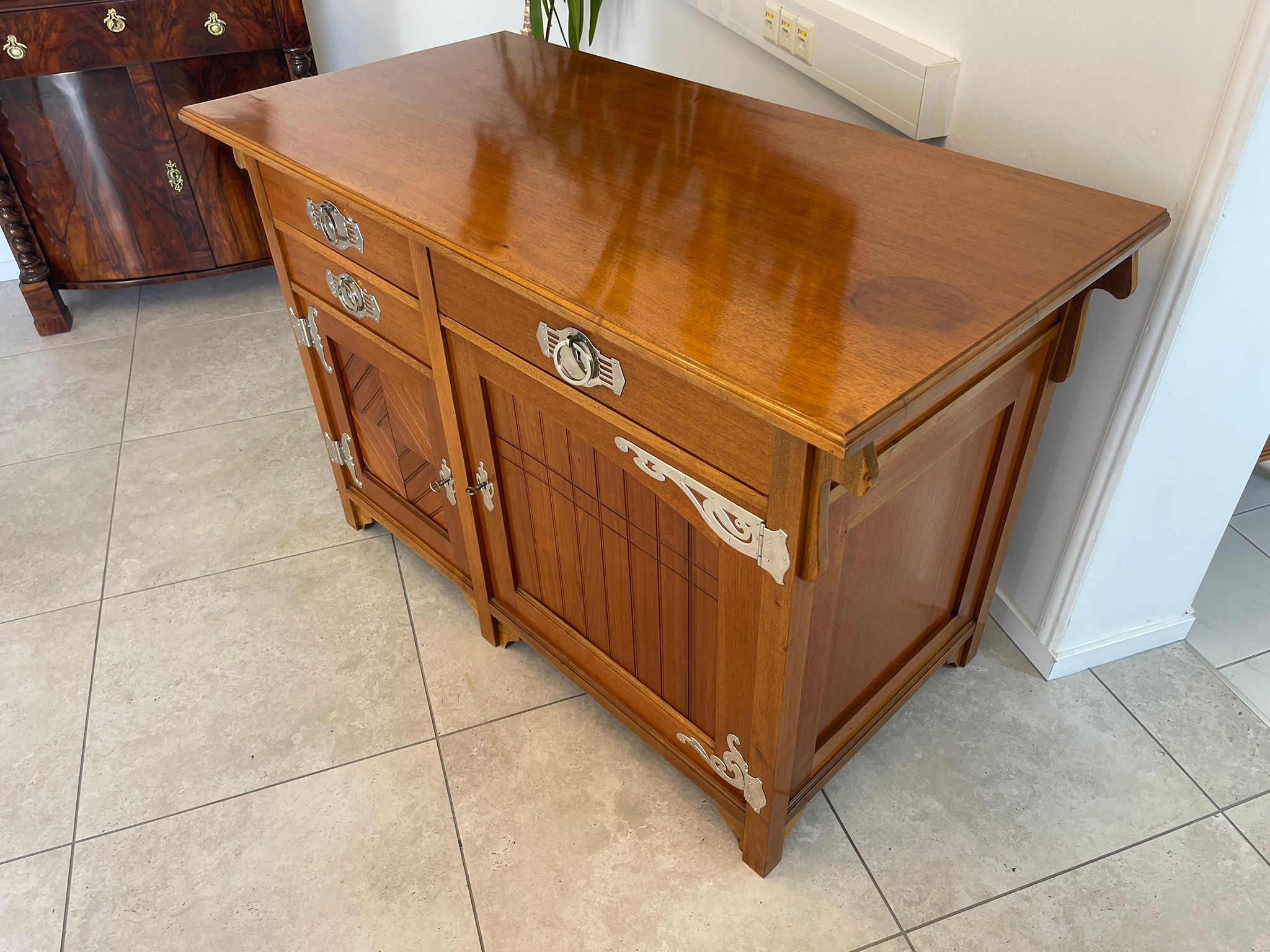 Restaurierte Jugendstil Anrichte Sideboard Traum  A4986