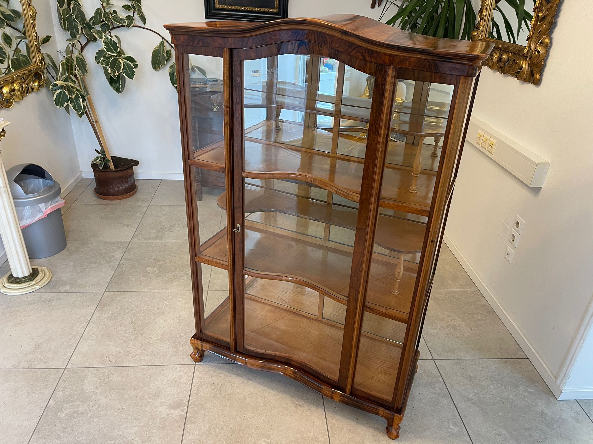 Biedermeier Vitrine Bücherschrank Nussholz A4949