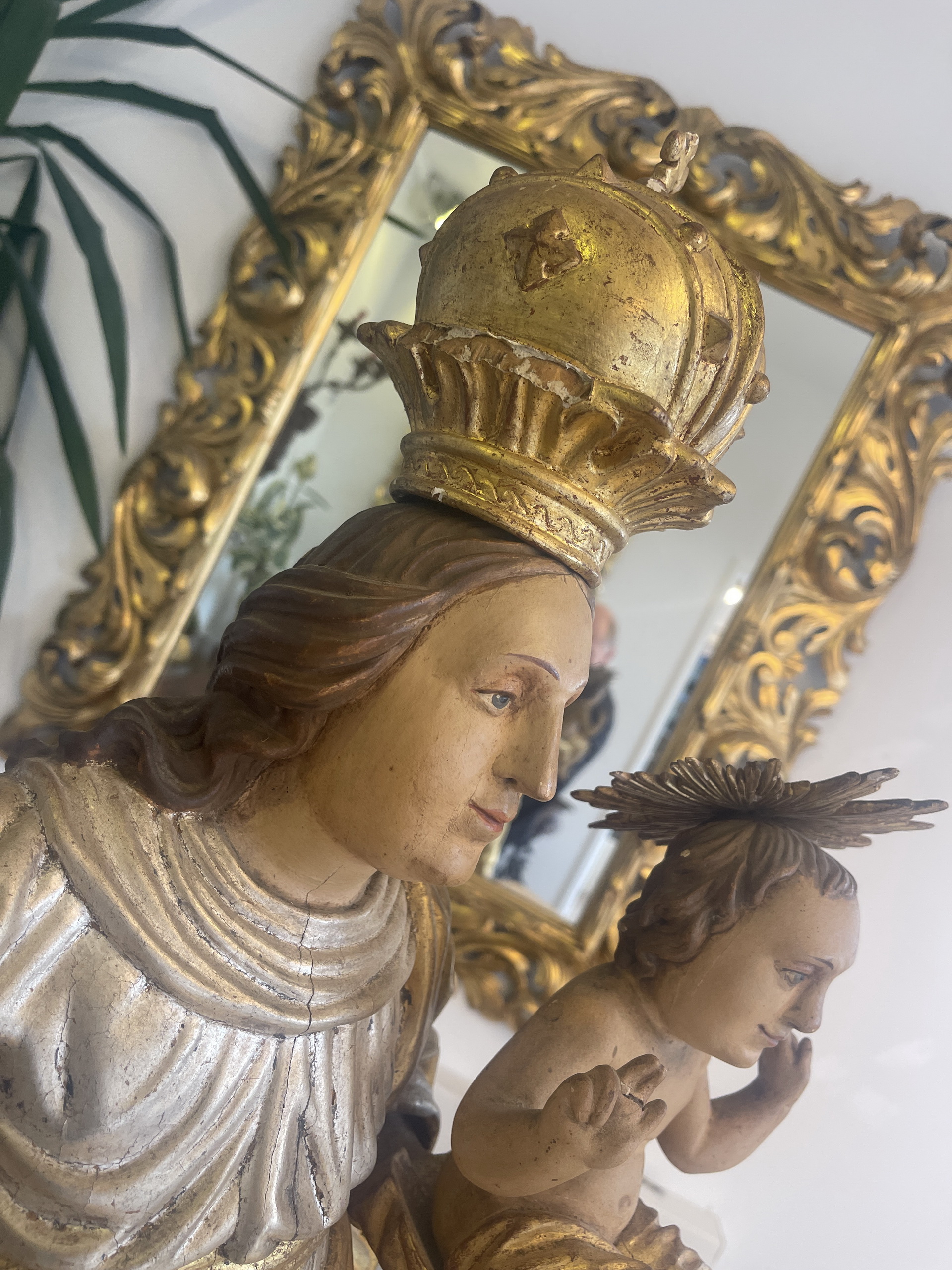 Originale Holzfigur gefaßte Madonna mIt Kind Barockfigur A4273