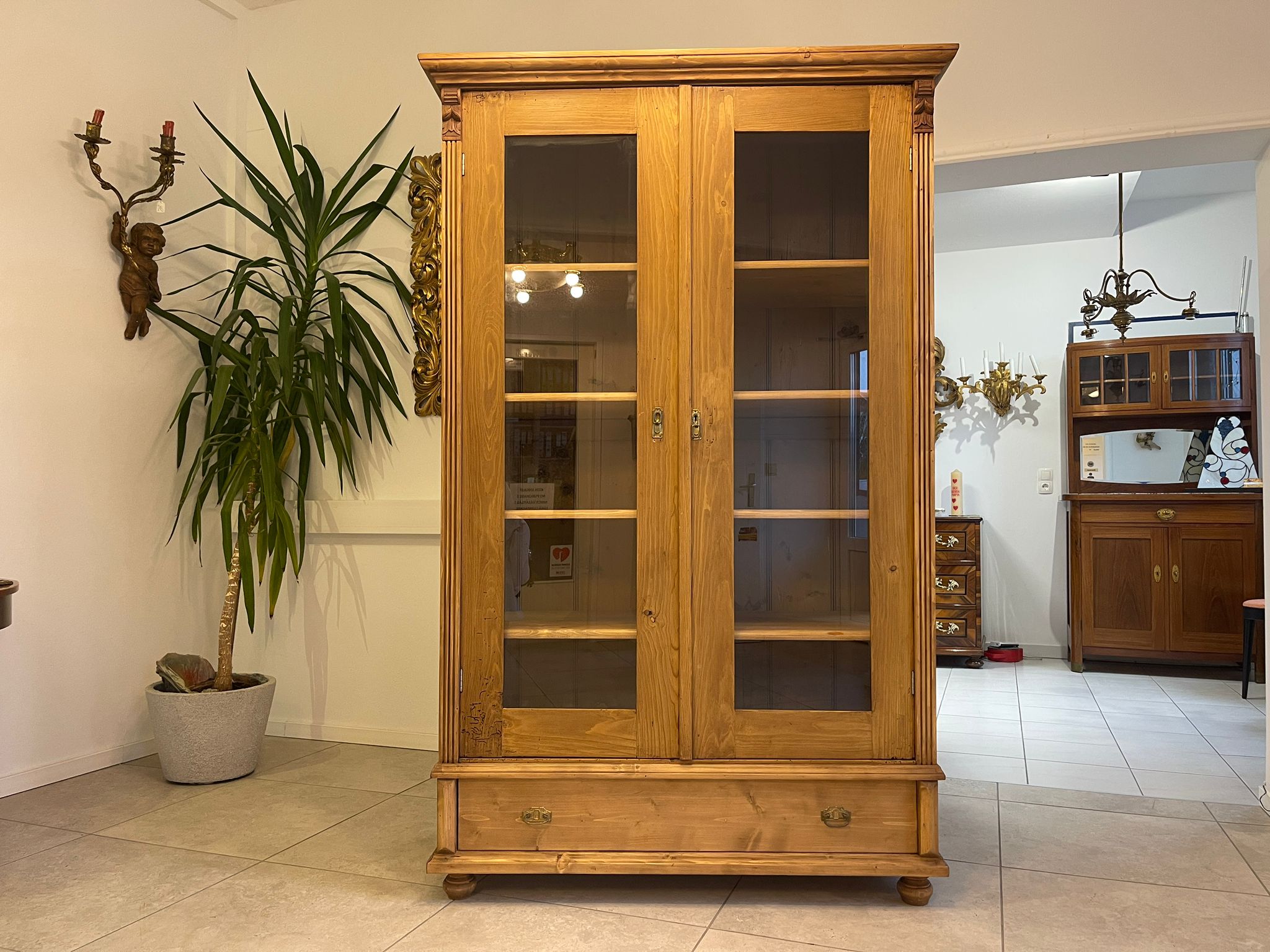 Bäuerliche Vitrine Bauernvitrine Bauernschrank Naturholz Bücherschrank Bauernmöbel A5129