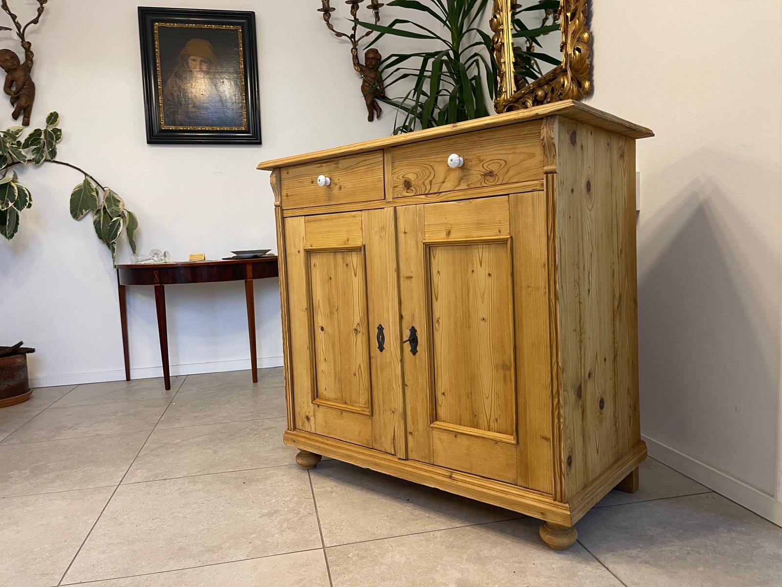 Bäuerliche Gründerzeit Anrichte Sideboard Kommode Naturholz A5117