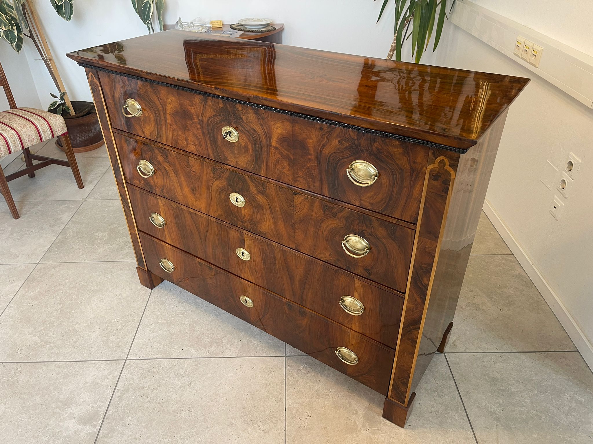 Biedermeier Kommode 4 Ladenkommode Nussholz Antiquität A5155