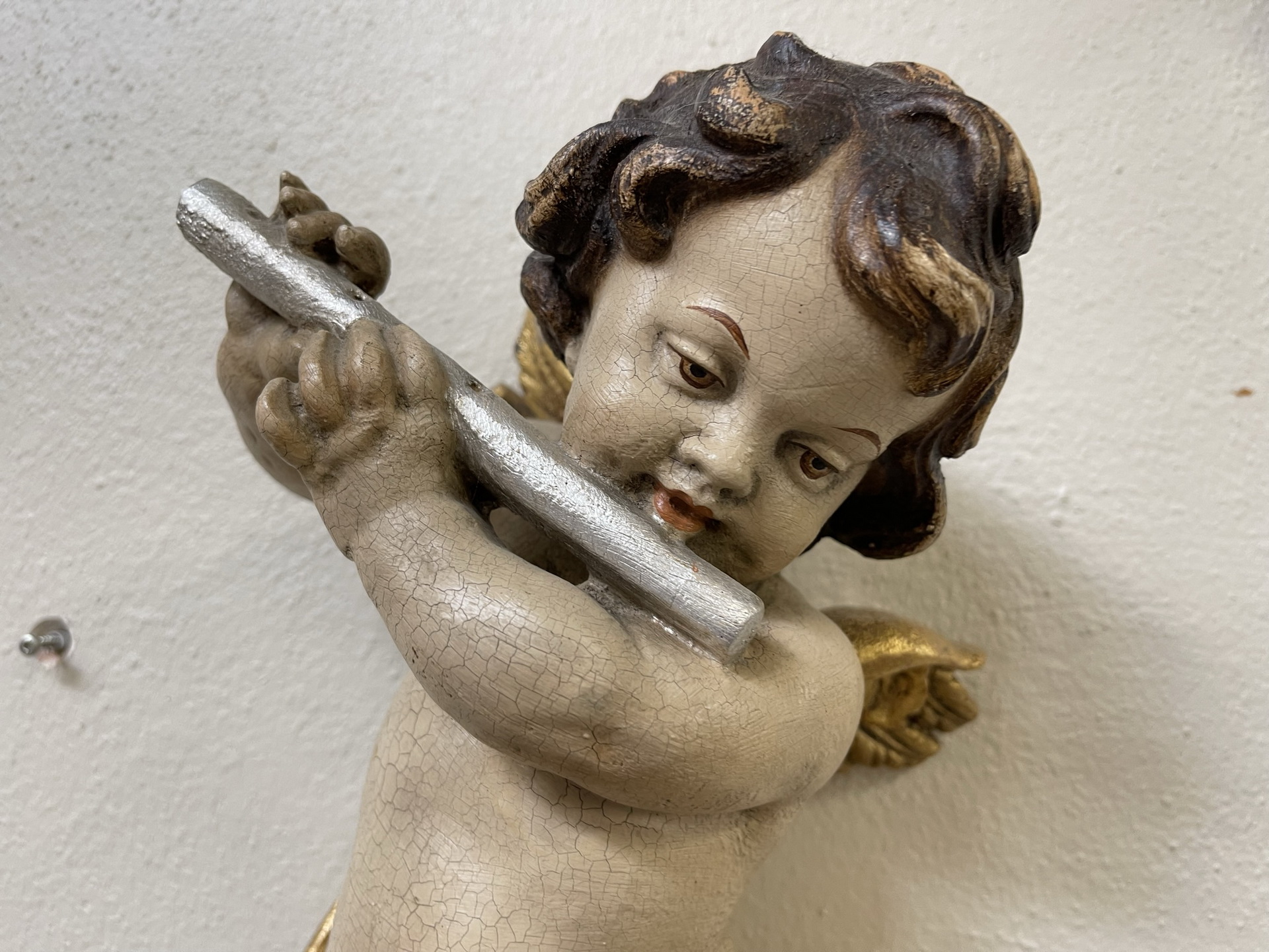 hübsche Engelsfigur Putto Holzfigur Holzschnitzerei i1704