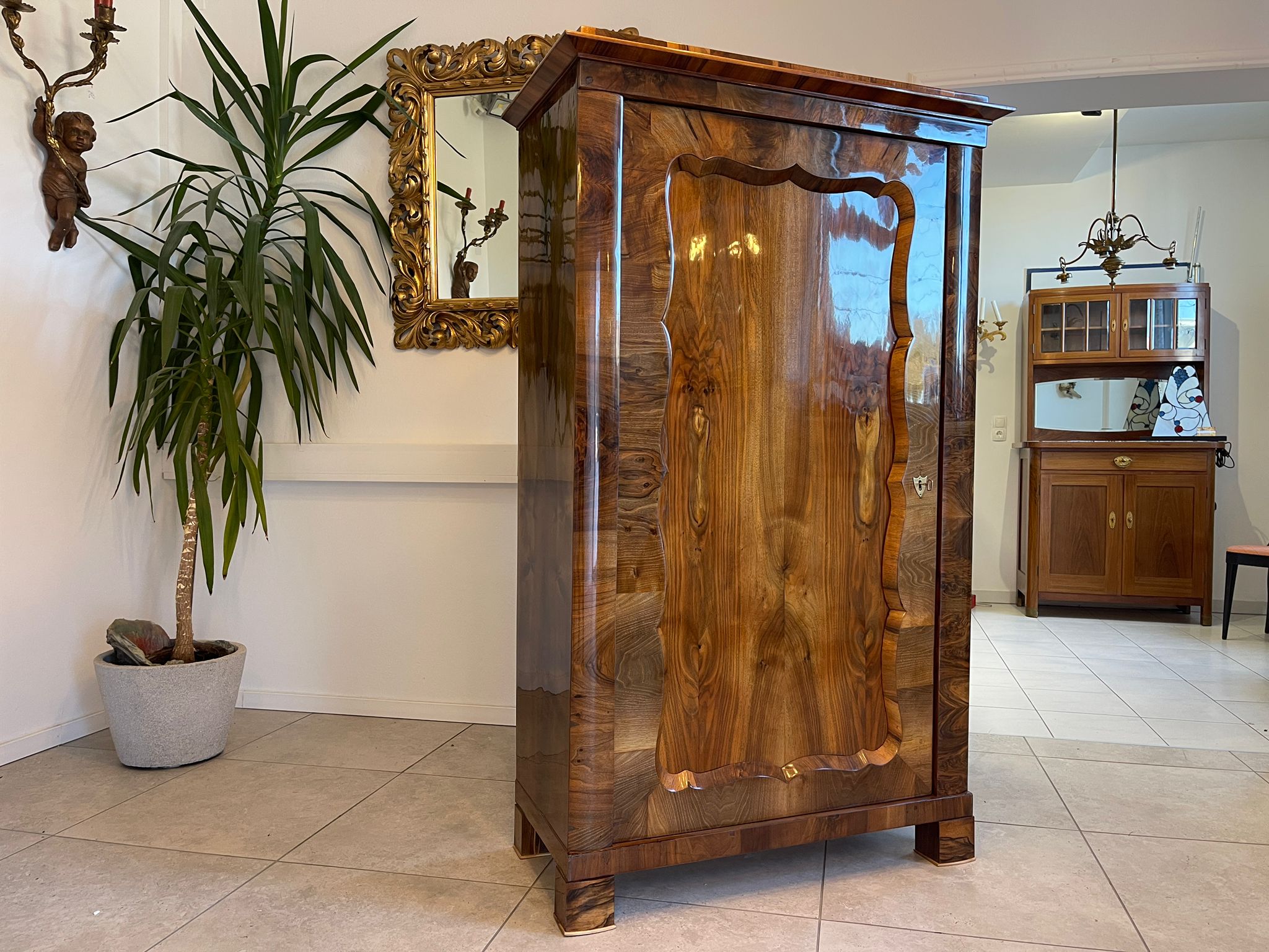 SALE Biedermeier Schrank Kledierschrank Kasten Nussholz A5106