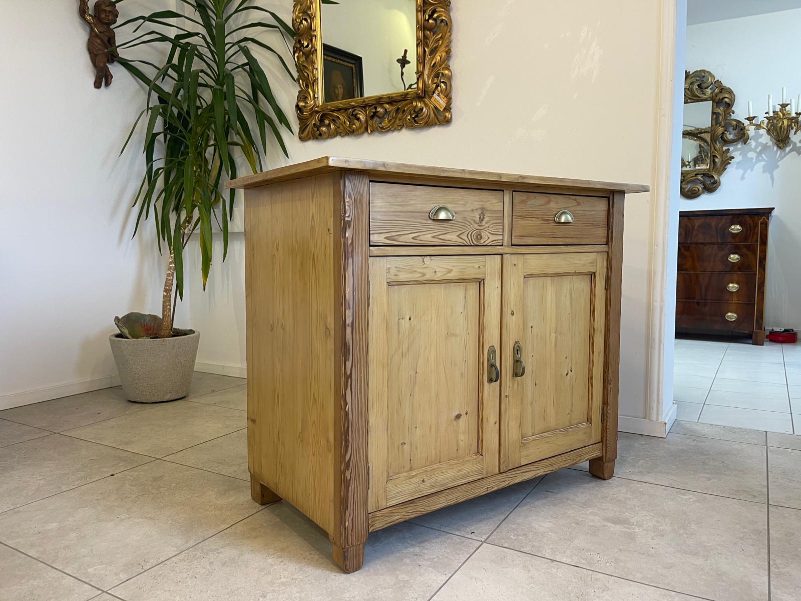 Bäuerliche Anrichte Sideboard Kommode Naturholz A5476