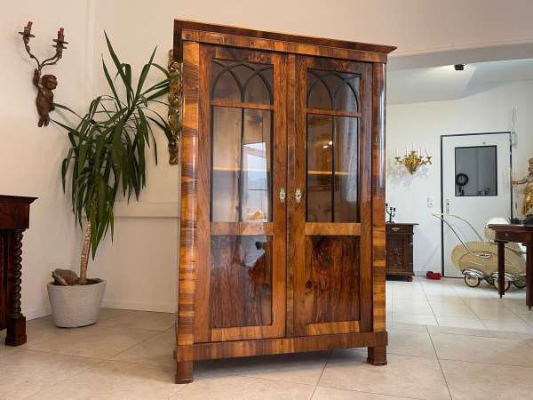 Sale Biedermeier Vitrine Bücherschrank Nussholz A4933